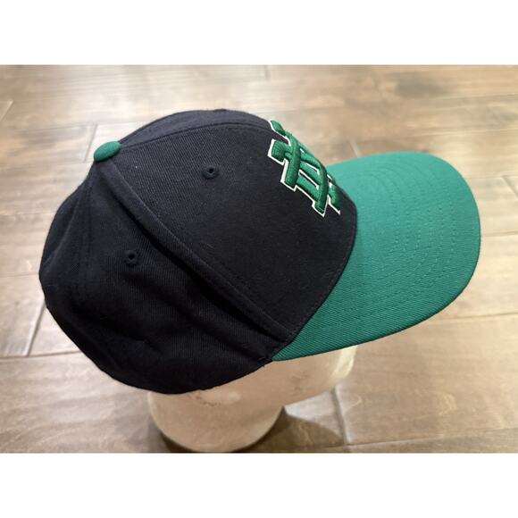 Top Of The World Two Tone Green Black Notre Dame Fighting Irish SnapBack Hat NWT - Picture 5 of 9
